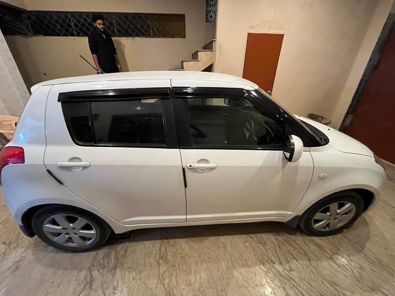 Suzuki Swift 2021 DLX 1.3 Navigation 7