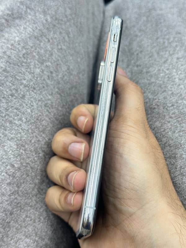 iphone Xs PTA 3