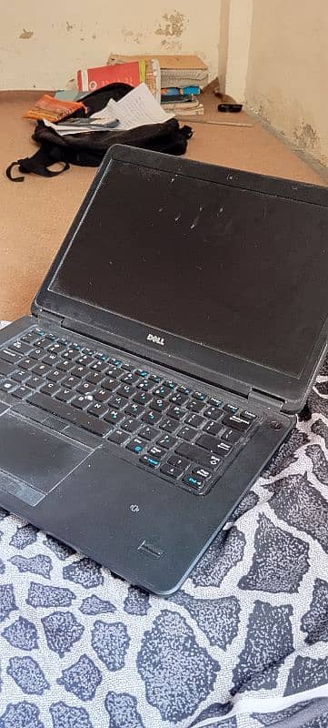 Dell latitude e5640 1