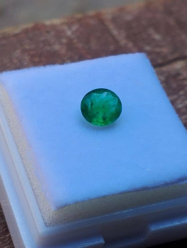 Natural emerald bast quality 2