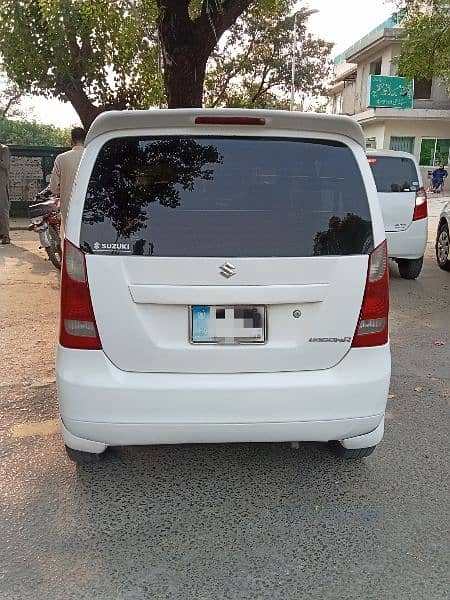 Suzuki Wagon R 2015 3