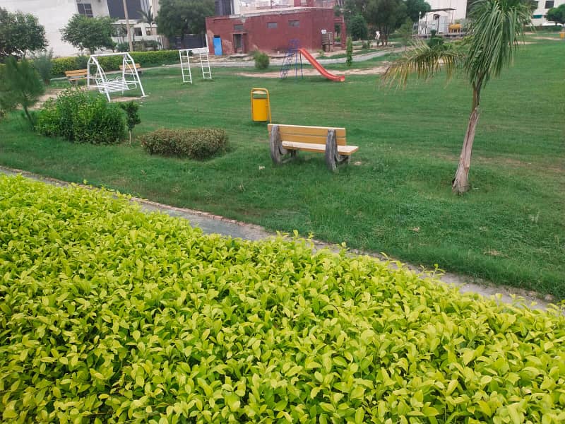 Pairs Plots of 2,2 Kanal Available in Izmir Housing Society Lahore 1