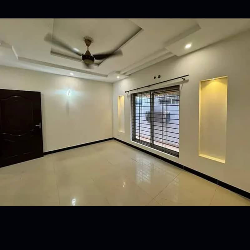 10 Marla Upper Portion For Rent In Paragon City Lahore 10