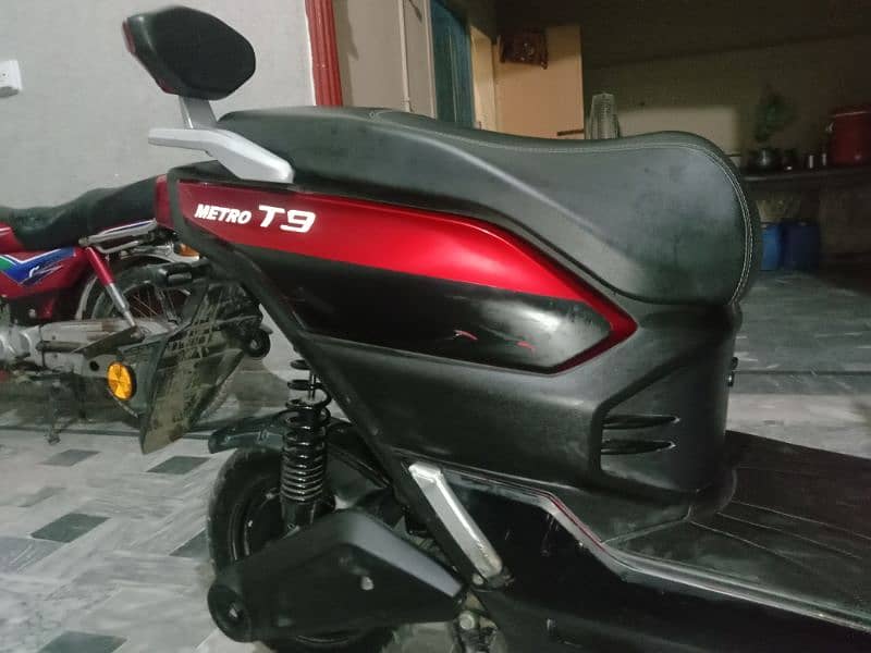 metro t9 Red 3