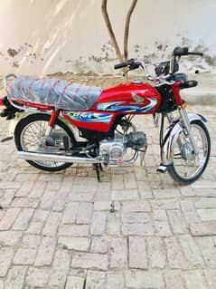 Honda CD 70 bike new later