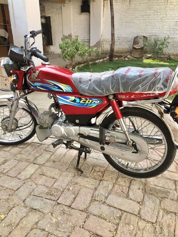 Honda CD 70 bike new later 4