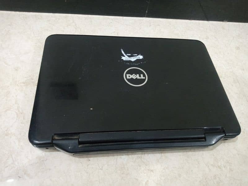 Dell laptop 6 gb ream 256 gb HD 3