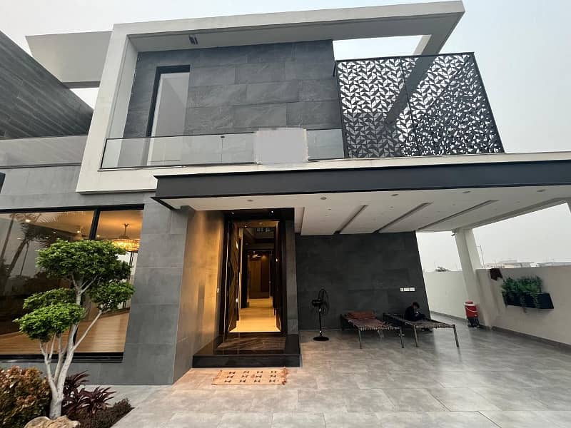 01 Kanal Out Class Stylish Luxury Bungalow For Sale Near MacDonald In Y-Block DHA Phase 7 2