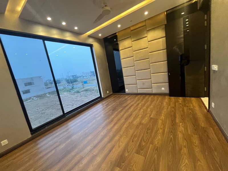 01 Kanal Out Class Stylish Luxury Bungalow For Sale Near MacDonald In Y-Block DHA Phase 7 14