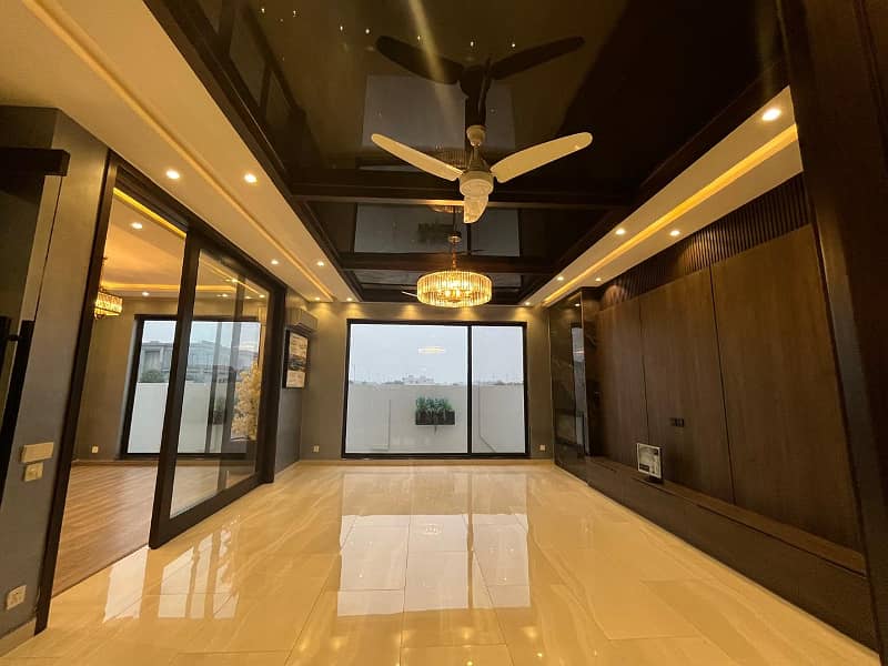 01 Kanal Out Class Stylish Luxury Bungalow For Sale Near MacDonald In Y-Block DHA Phase 7 34