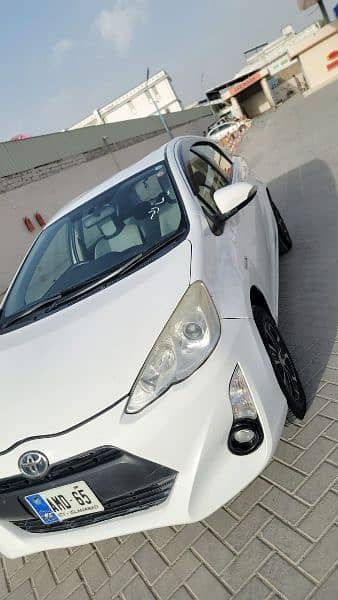 Toyota Aqua 2016 1