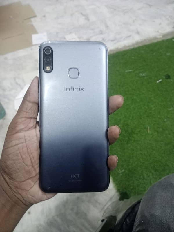 Infinix hot 8 lite 6