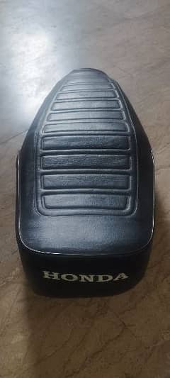 Honda 125 seat