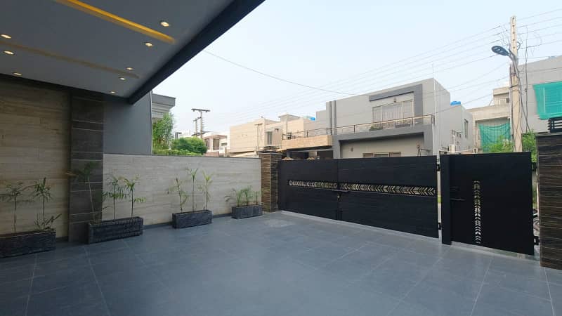 Original Images 01 Kanal Full Luxury Bungalow For Sale In E-Block State Life Housing Society 1