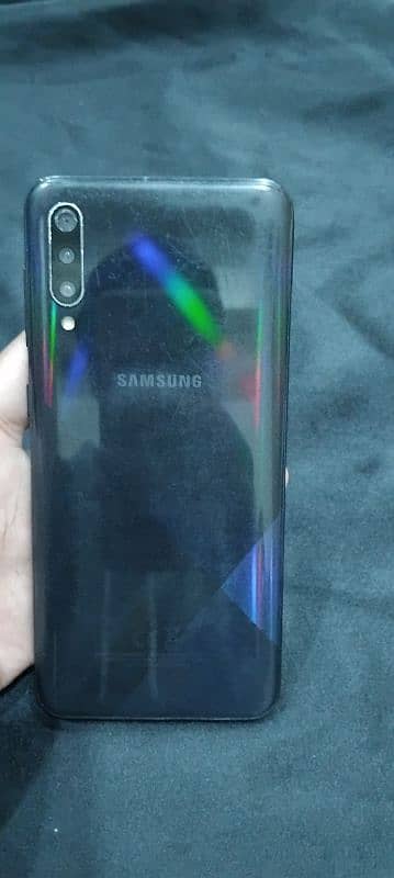 samsung a30s in as good as new condition 4