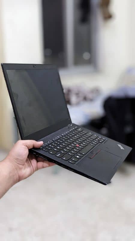 Thinkpad T480s i5 8th gen 4 cores/8 threads 16/256 1