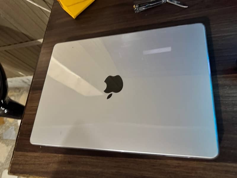 Macbook pro 14inch m3pro 0