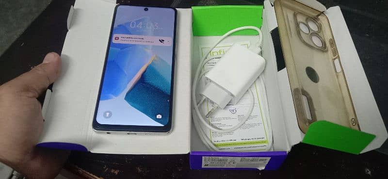 INFINIX HOT 30 0