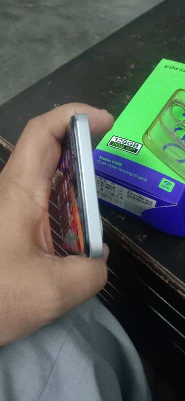 INFINIX HOT 30 5