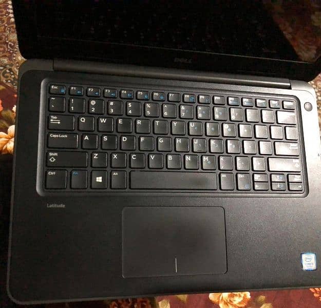 Dell i5 7th gen laptop with 512gb ssd 0