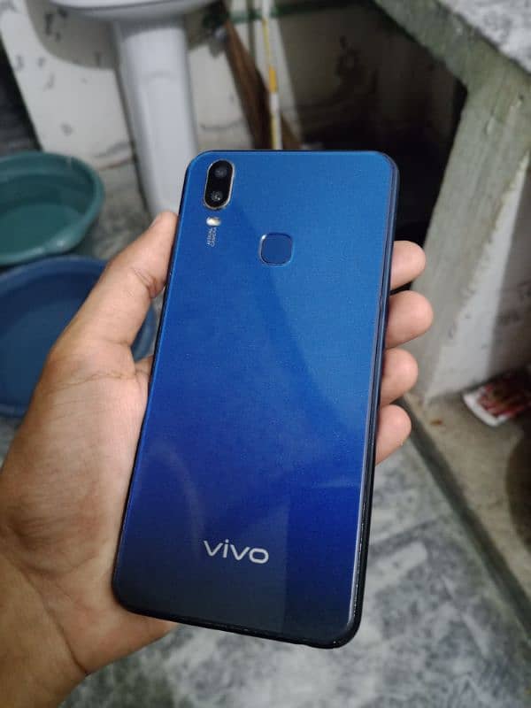 Vivo y11 blue color 3gb 32gb memory condition 10/10 All Ok 1