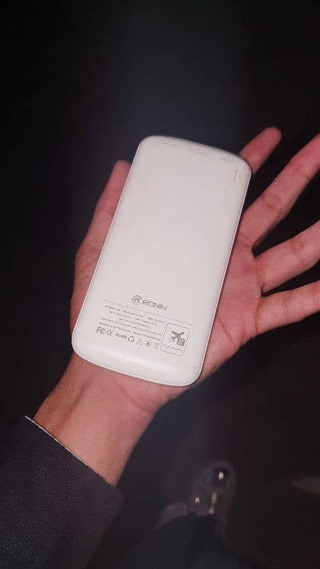 Ronin Power Bank R_4010 For Sale Urgent money need. 10000 MAH 2