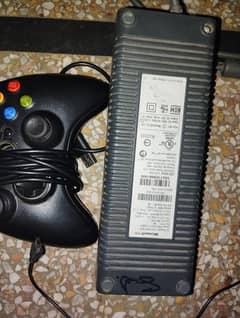 XBOX 360 REMOTE AND POWER SUPPLY 0