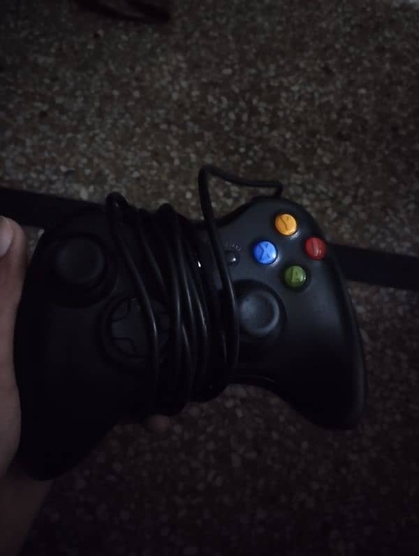 XBOX 360 REMOTE AND POWER SUPPLY 4