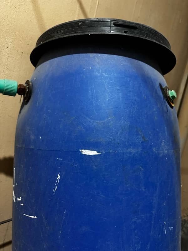 zabardast condition water tank/ water drum with free pipe 2