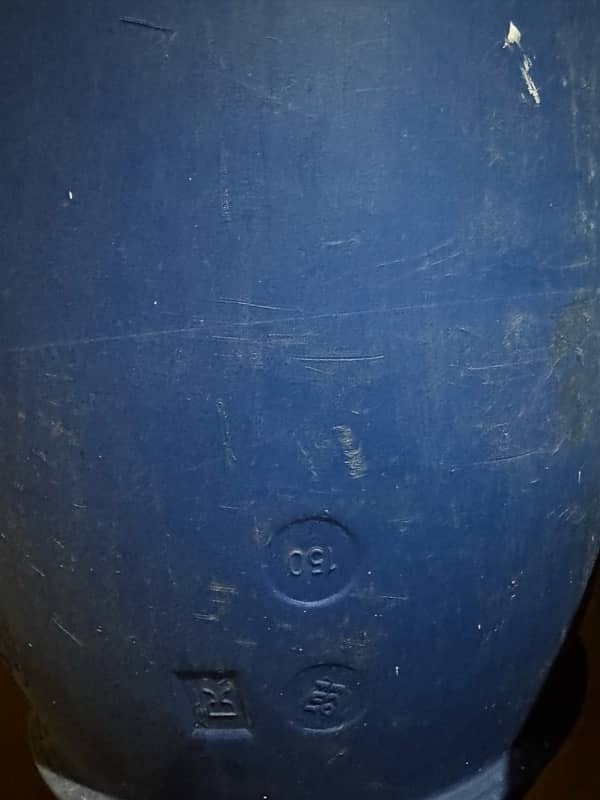 zabardast condition water tank/ water drum with free pipe 3