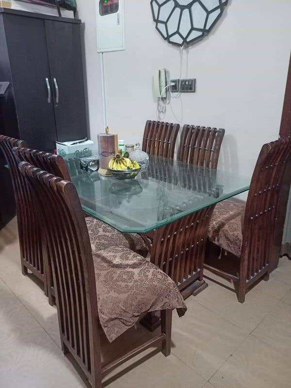 WOODEN DINING TABLE WITH 6 CHAIRS 2