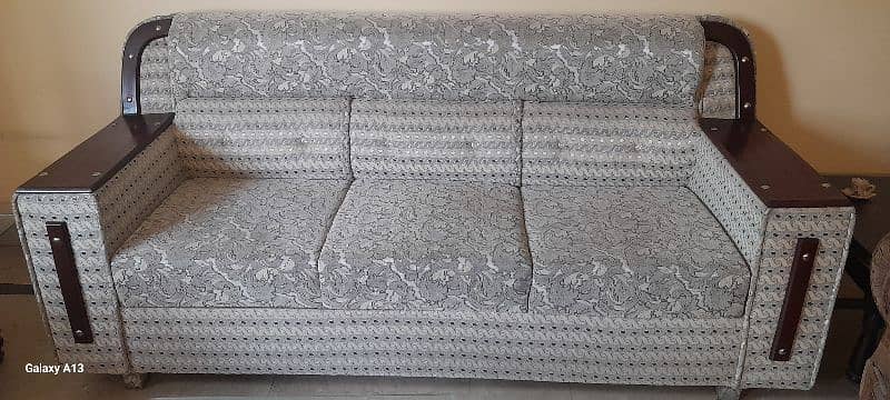 Sofa 3+2+1 set slightly used 1