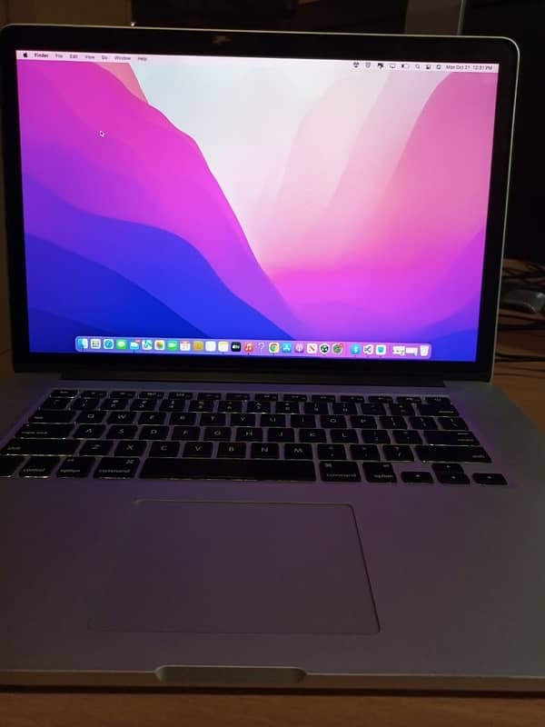 MacBook Pro 0