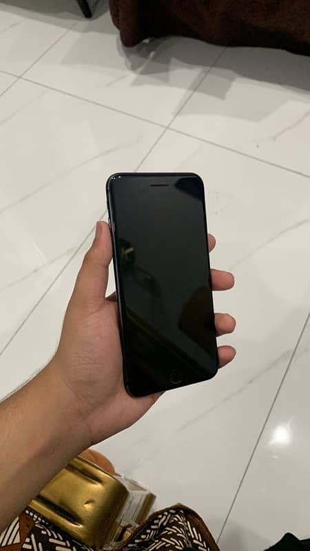 iPhone 8 Plus 6