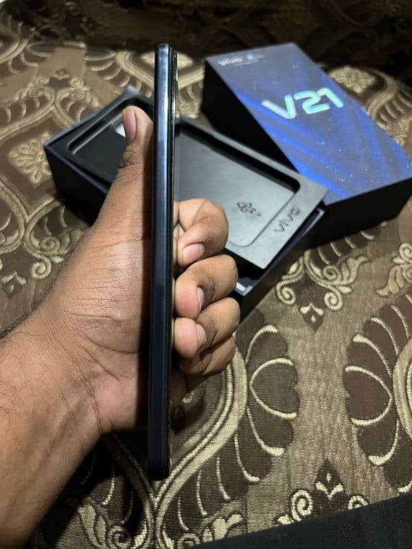 vivo v21 10 by 10 conditions 5