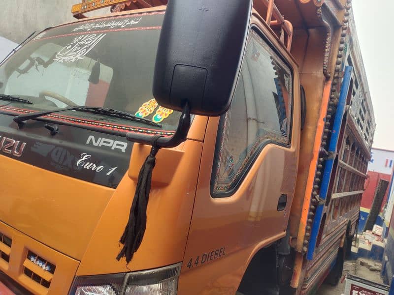 ISUZU NPR 2