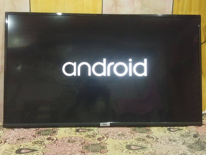 TCL ANDROID 40" LED FOR SALE IN VERY GOOD PRICE 1