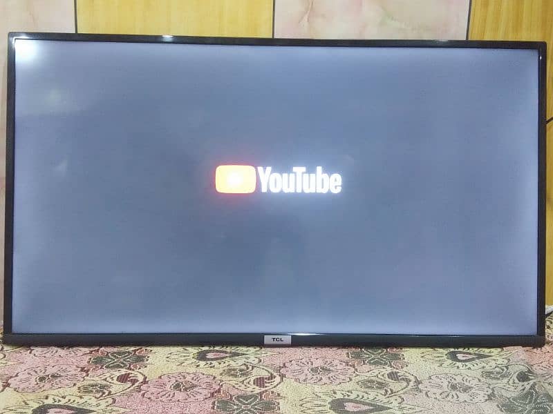 TCL ANDROID 40" LED FOR SALE IN VERY GOOD PRICE 4