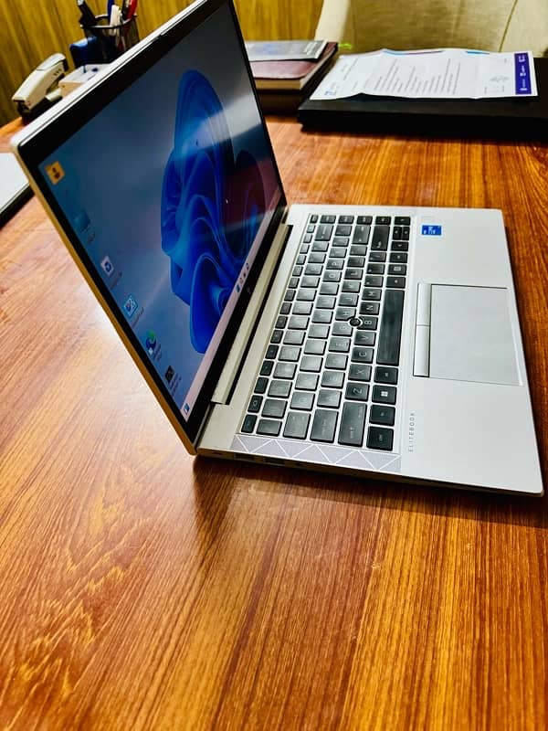 Hp Elitebook 840G8 1