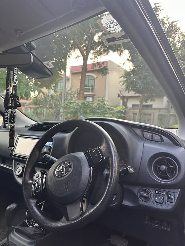 Toyota Vitz 2018 8