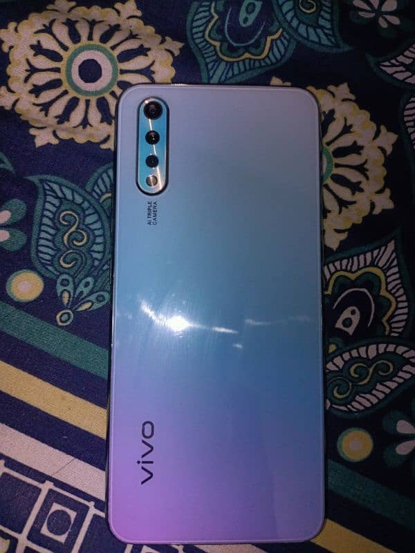 Vivo s1 8/256 4