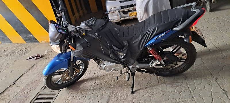 SUZUKI GSX 125cc 0