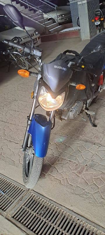 SUZUKI GSX 125cc 2