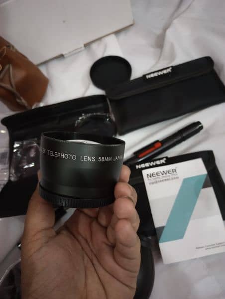 NEEWER 58MM LENS AND FILTER SET WIDE ANGLE/2.2X TELEPHOTO 2