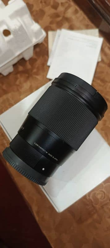 Sony 16mm 1.4 DG DN lens 5