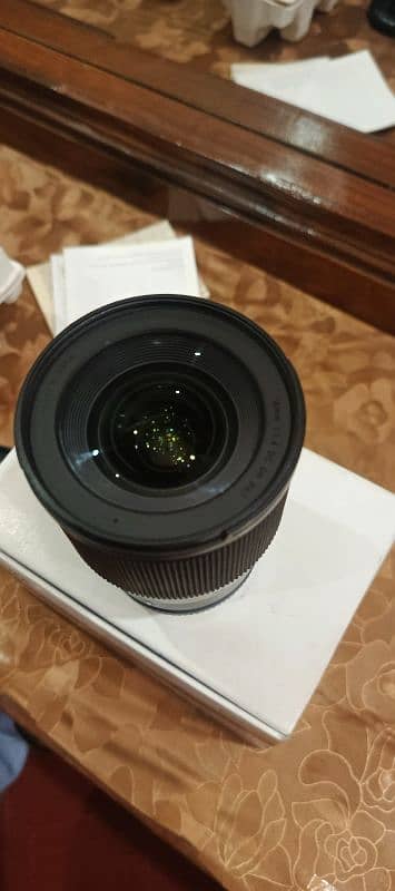 Sony 16mm 1.4 DG DN lens 7