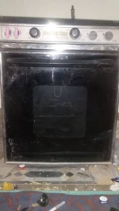 GOOD CONDITION OVEN FOR SALE