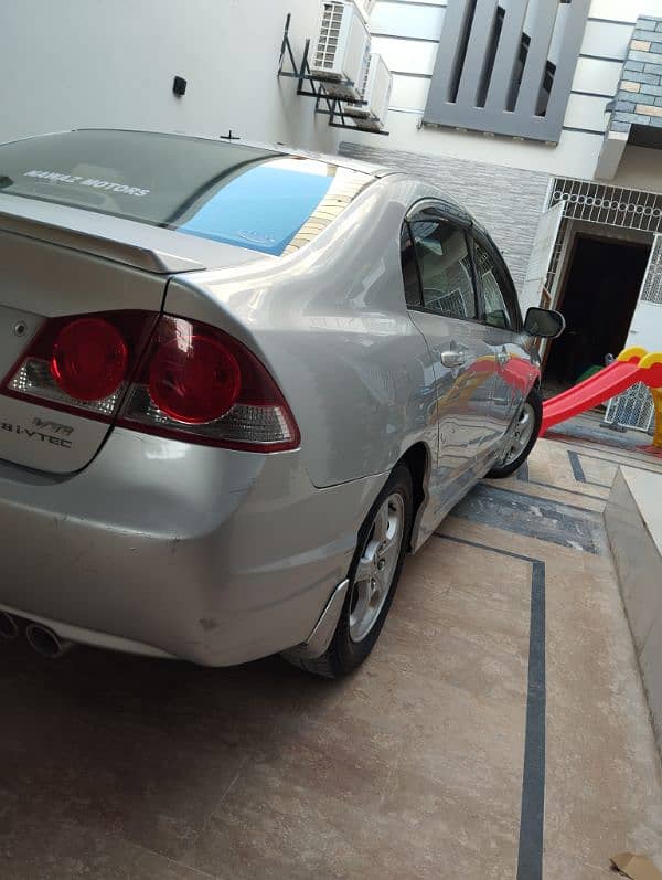 Honda Civic Prosmetic 2011 URGENT SELL 4