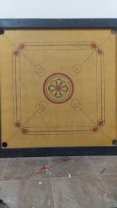 GOOD CONDITION CARROM BOARD COMPLETE SET