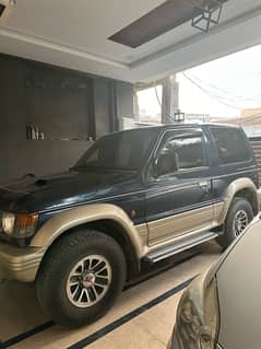 Mitsubishi Pajero 1993